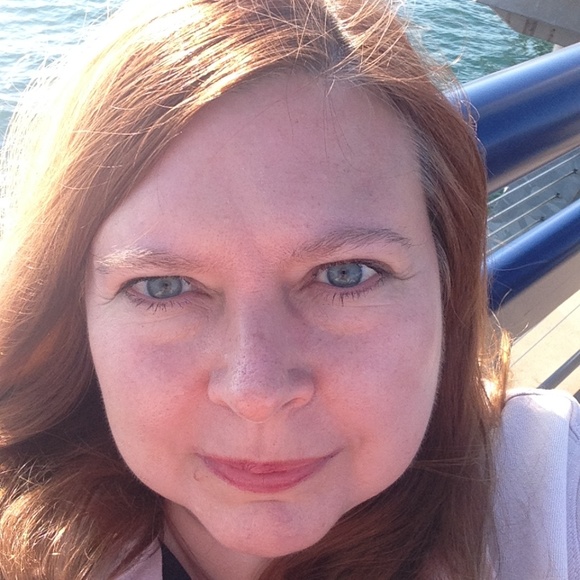 Meet your Posher, Danielle - Picture 2 of 4